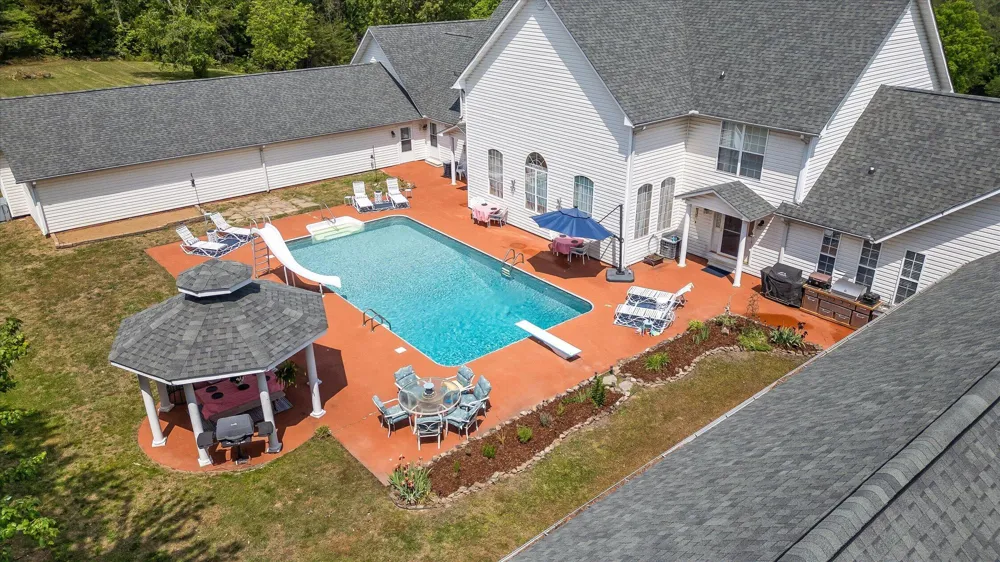 2979 Blythe Ferry Road Dayton, TN 37321