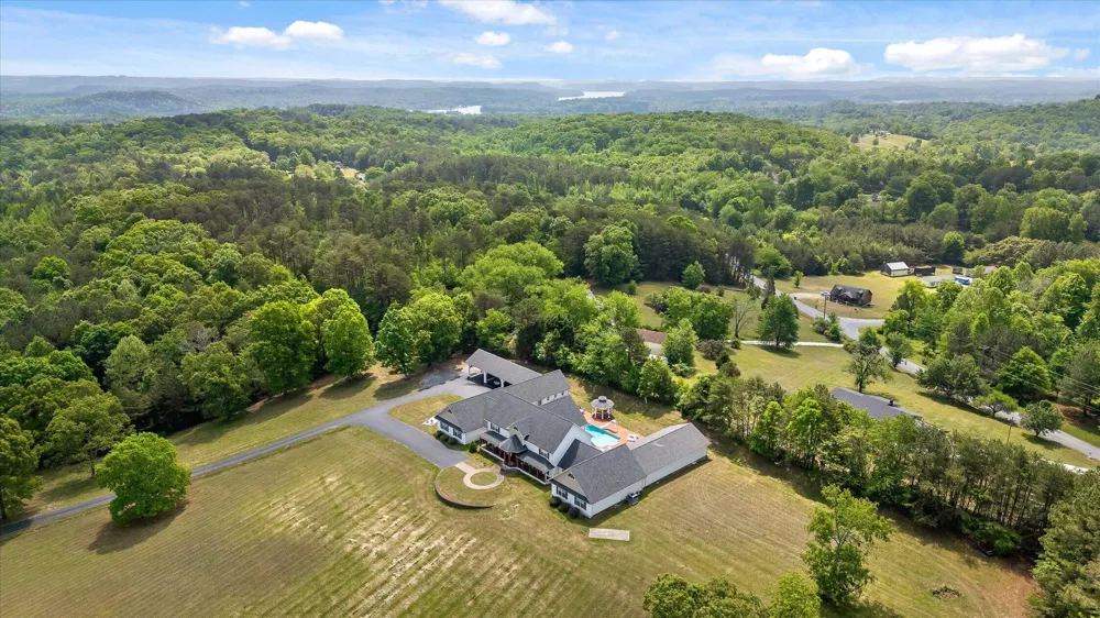 2979 Blythe Ferry Road Dayton, TN 37321