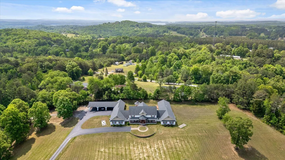 2979 Blythe Ferry Road Dayton, TN 37321