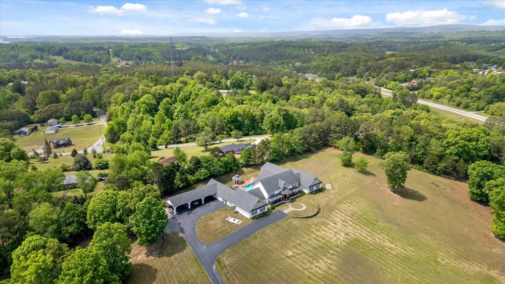 2979 Blythe Ferry Road Dayton, TN 37321