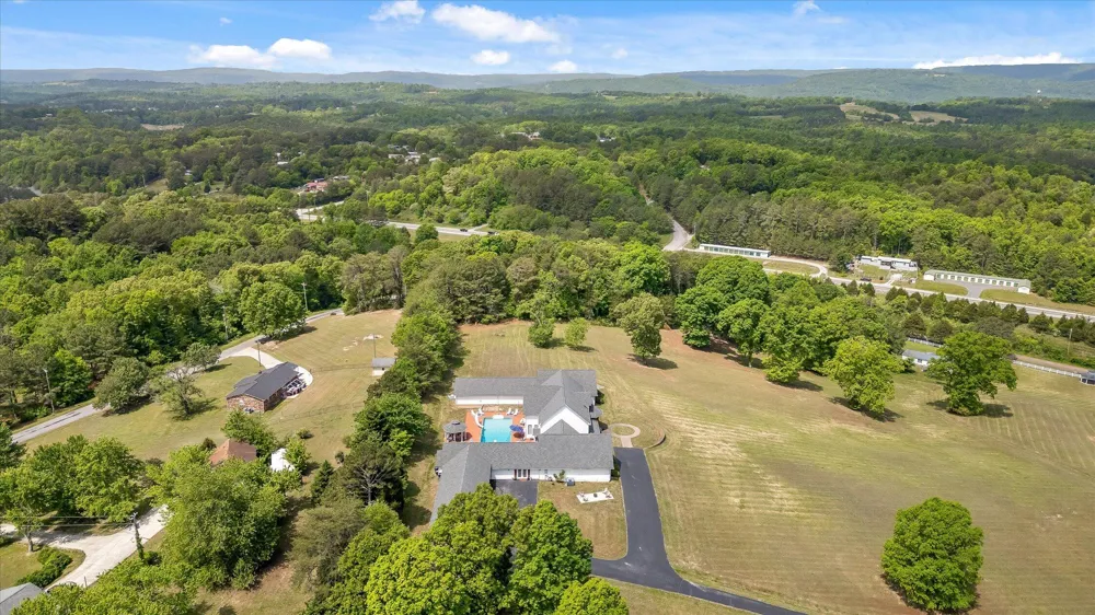 2979 Blythe Ferry Road Dayton, TN 37321