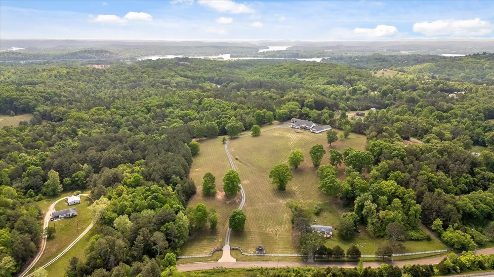 2979 Blythe Ferry Road Dayton, TN 37321