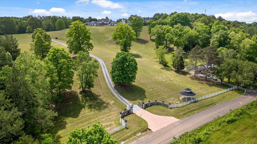 2979 Blythe Ferry Road Dayton, TN 37321