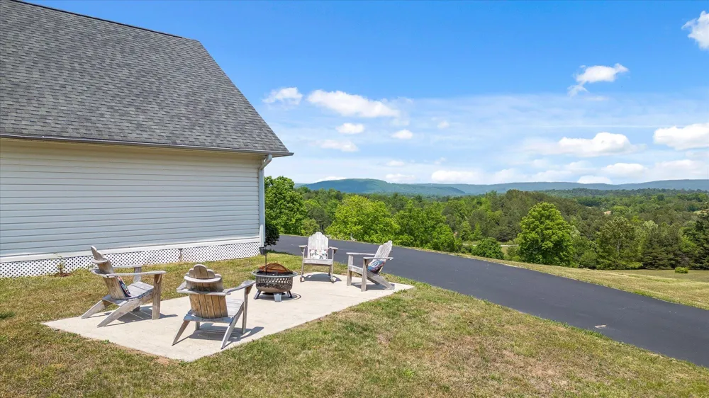 2979 Blythe Ferry Road Dayton, TN 37321