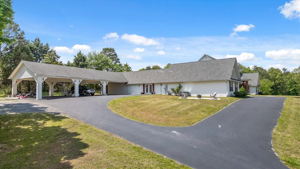 2979 Blythe Ferry Road Dayton, TN 37321
