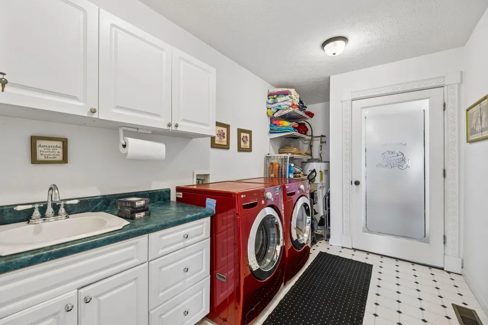 2979 Blythe Ferry Road Dayton, TN 37321