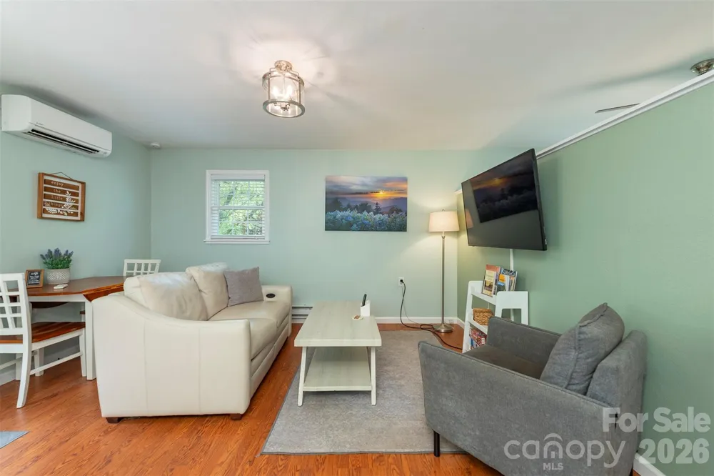 223 Davidson Road Swannanoa, NC 28778