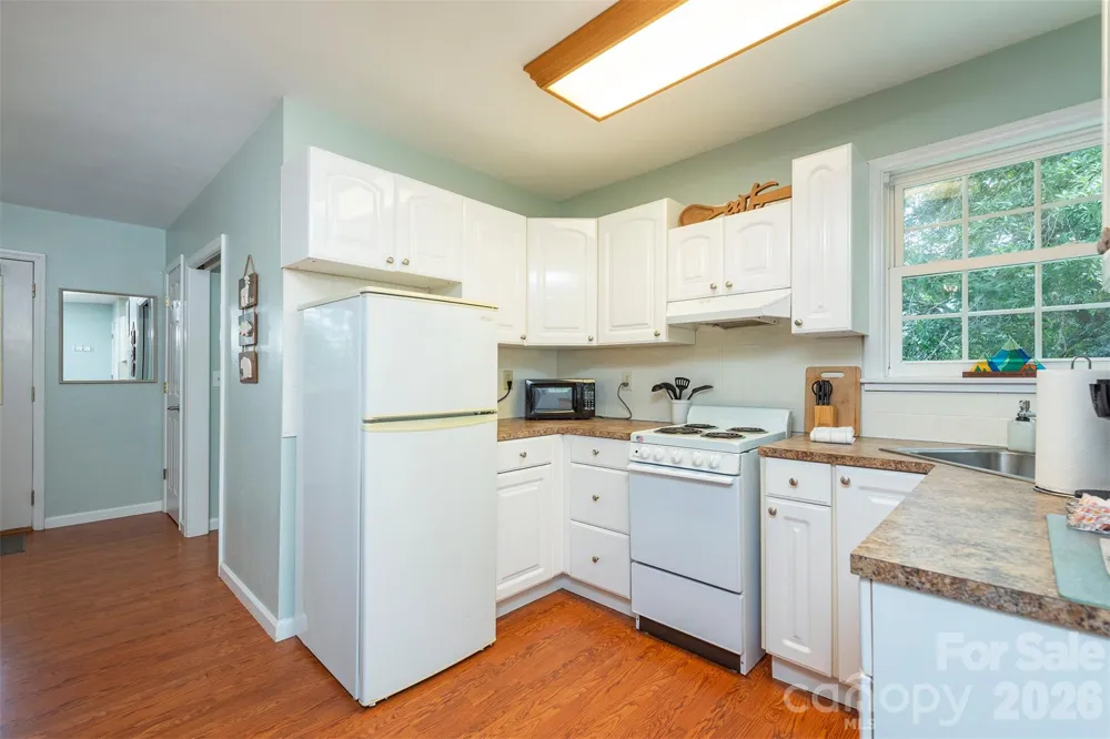 223 Davidson Road Swannanoa, NC 28778