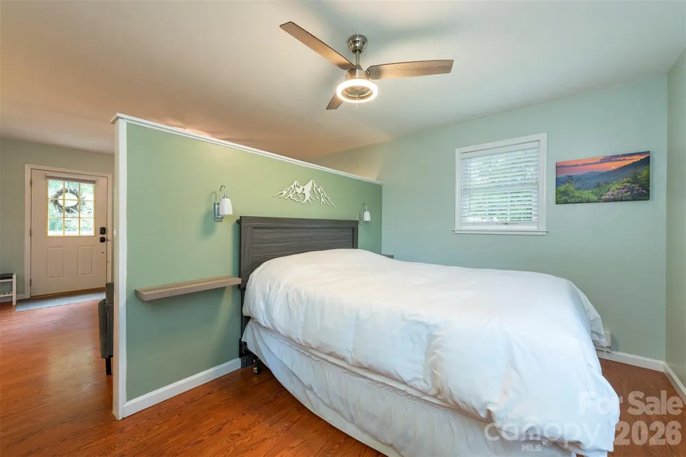 223 Davidson Road Swannanoa, NC 28778