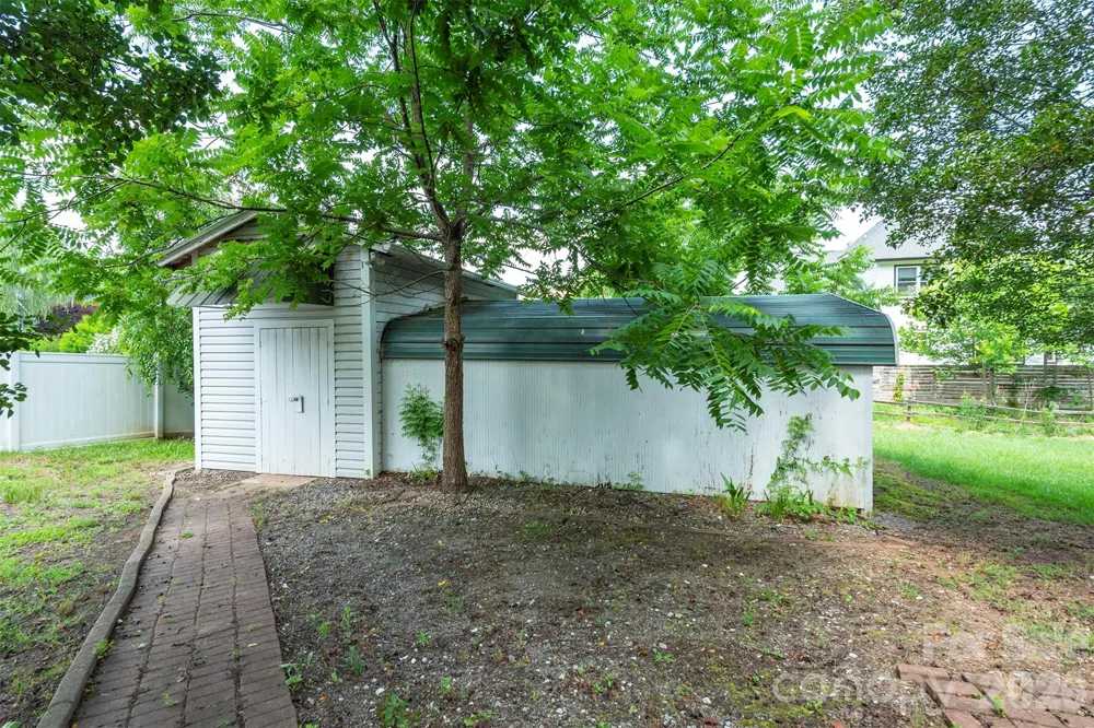 223 Davidson Road Swannanoa, NC 28778