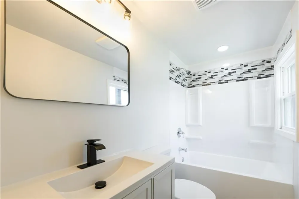 1404 Forest Avenue Hartwell, GA 30643