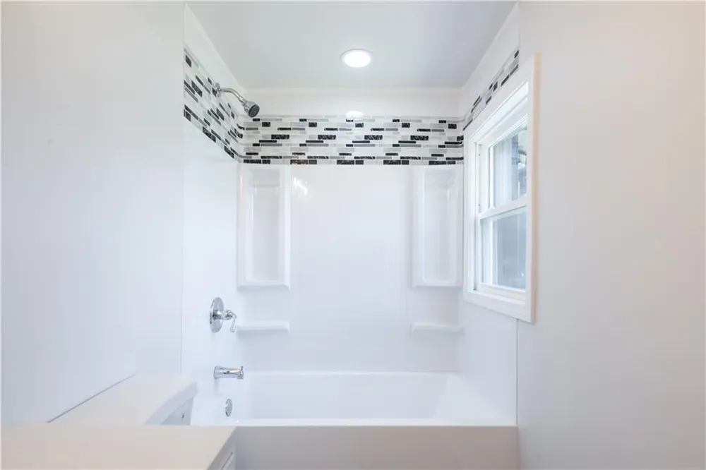 1404 Forest Avenue Hartwell, GA 30643