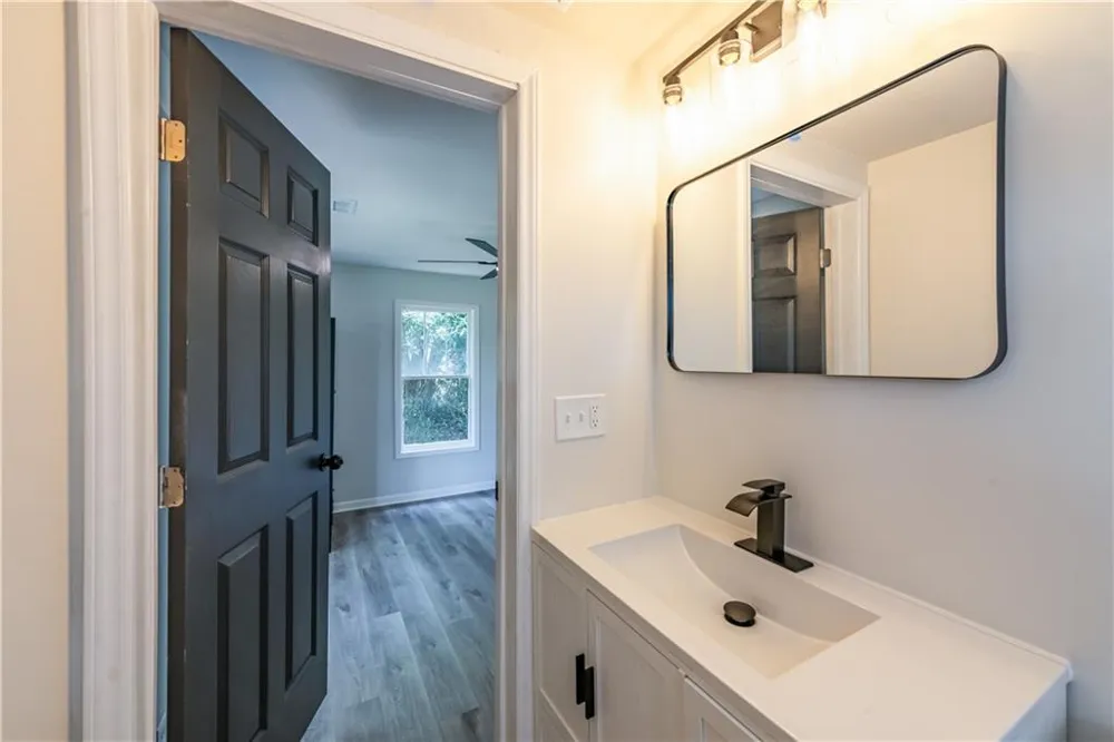 1404 Forest Avenue Hartwell, GA 30643