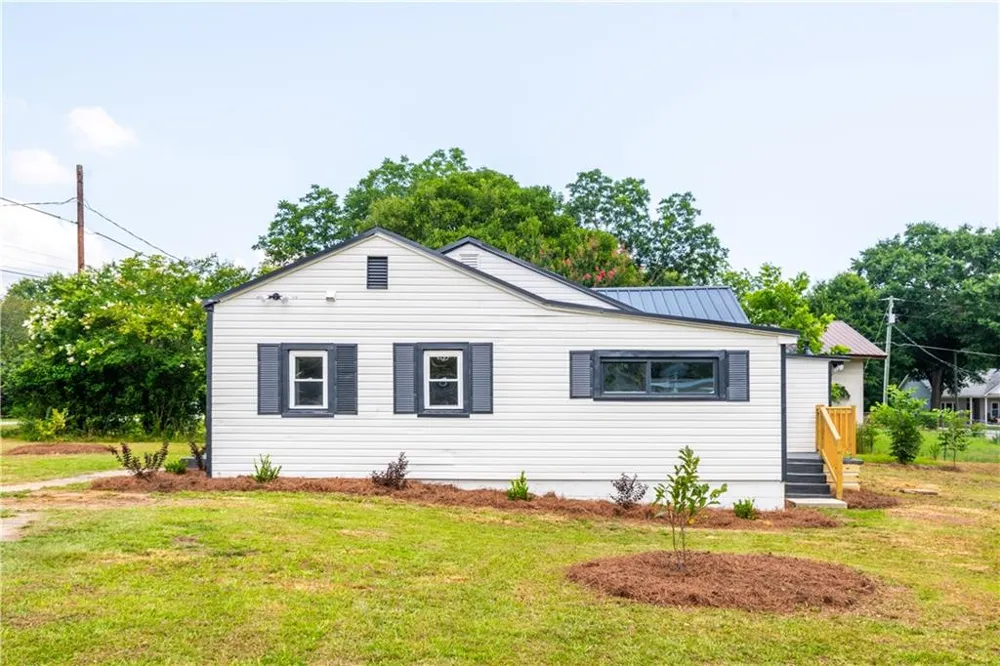 1404 Forest Avenue Hartwell, GA 30643