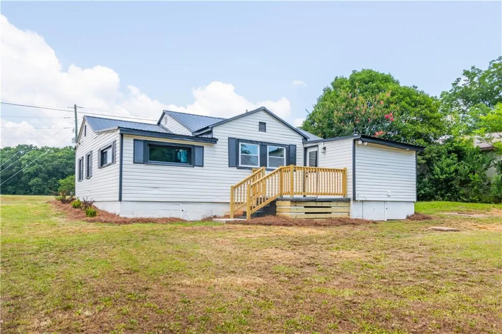 1404 Forest Avenue Hartwell, GA 30643