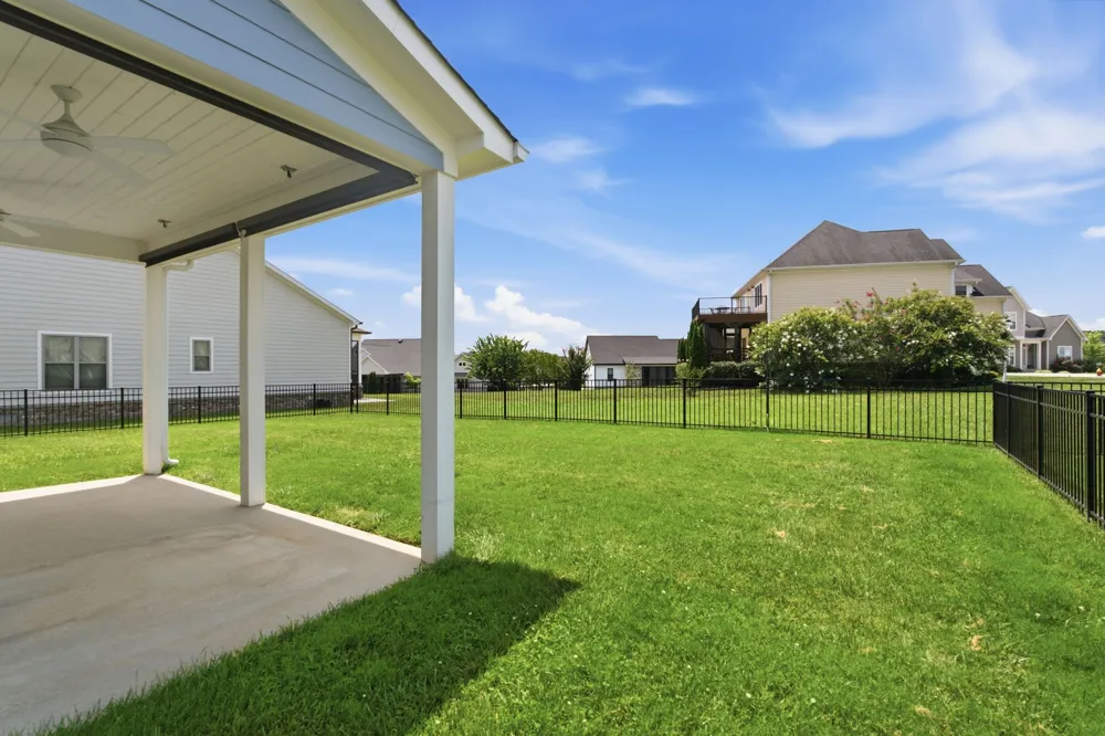 44 Hammock Dr Winchester, TN 37398