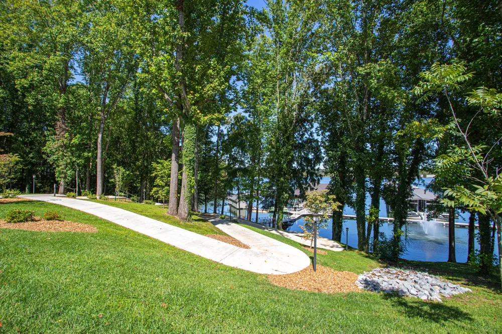 44 Hammock Dr Winchester, TN 37398