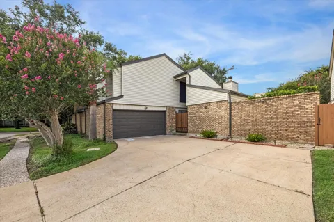 16607 Sunlight Way