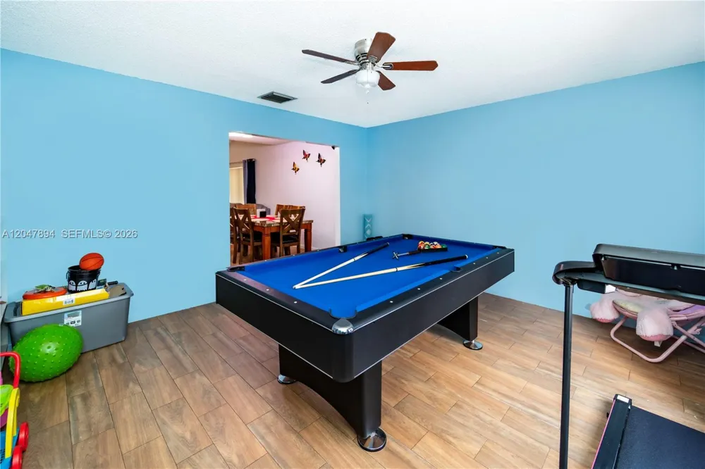 10815 NW 26th St Sunrise, FL 33322
