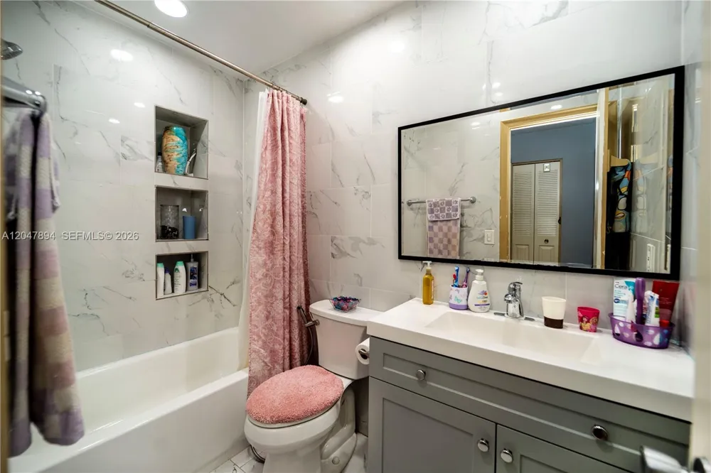 10815 NW 26th St Sunrise, FL 33322
