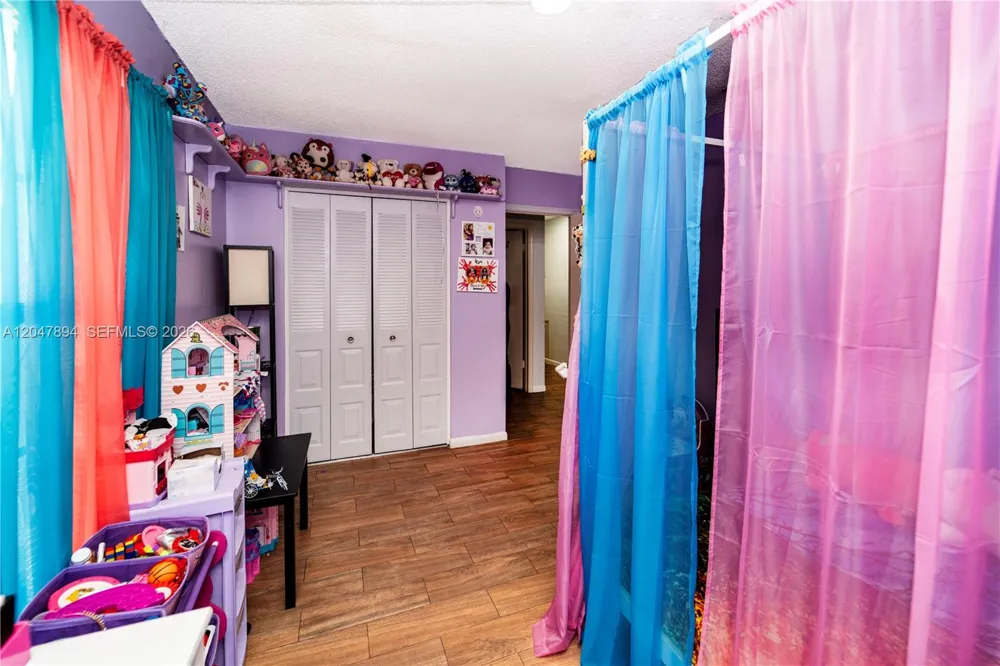 10815 NW 26th St Sunrise, FL 33322