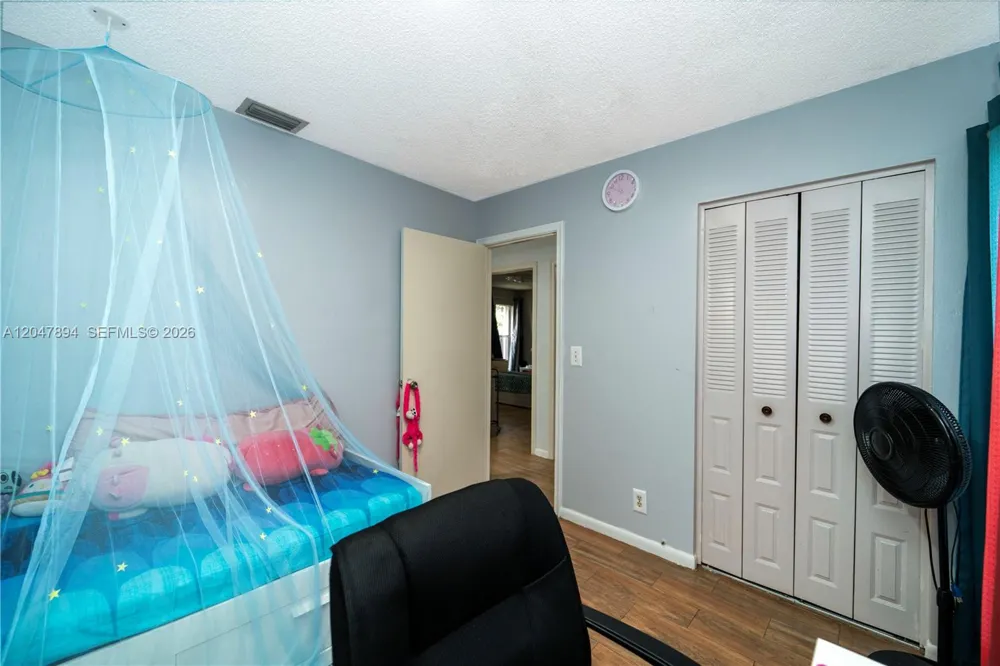 10815 NW 26th St Sunrise, FL 33322