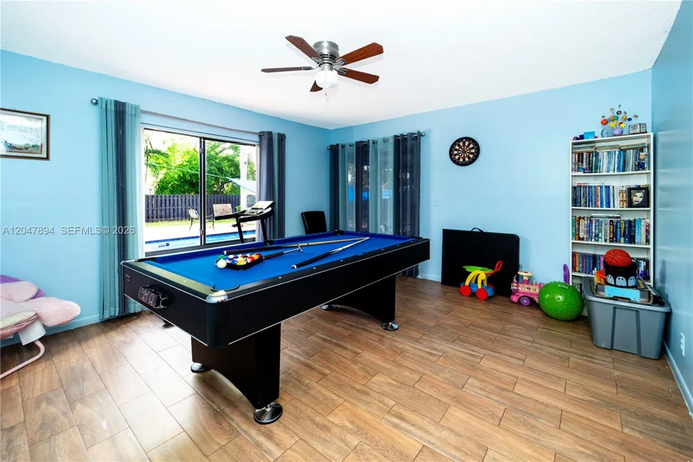 10815 NW 26th St Sunrise, FL 33322