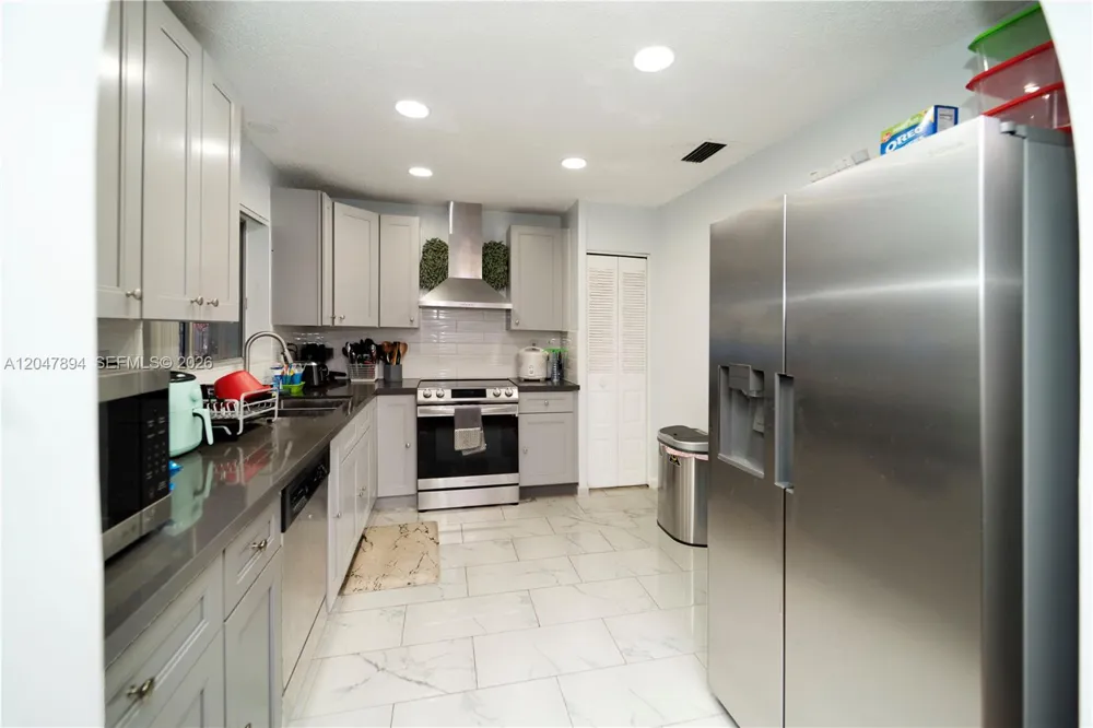 10815 NW 26th St Sunrise, FL 33322