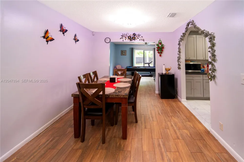 10815 NW 26th St Sunrise, FL 33322