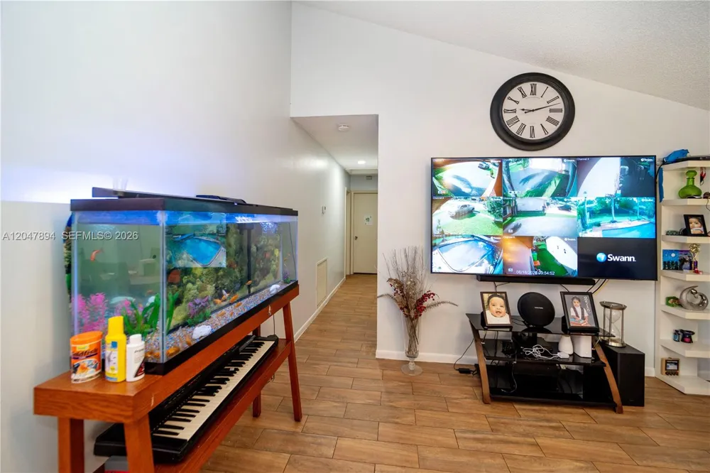 10815 NW 26th St Sunrise, FL 33322