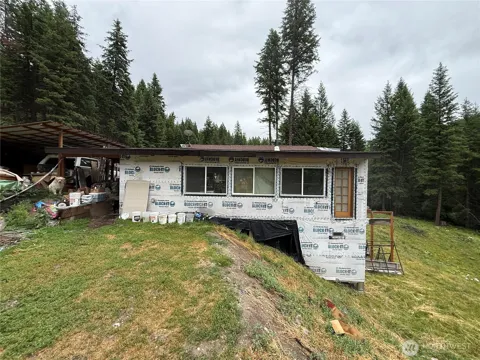 154 W Cougar Creek Road