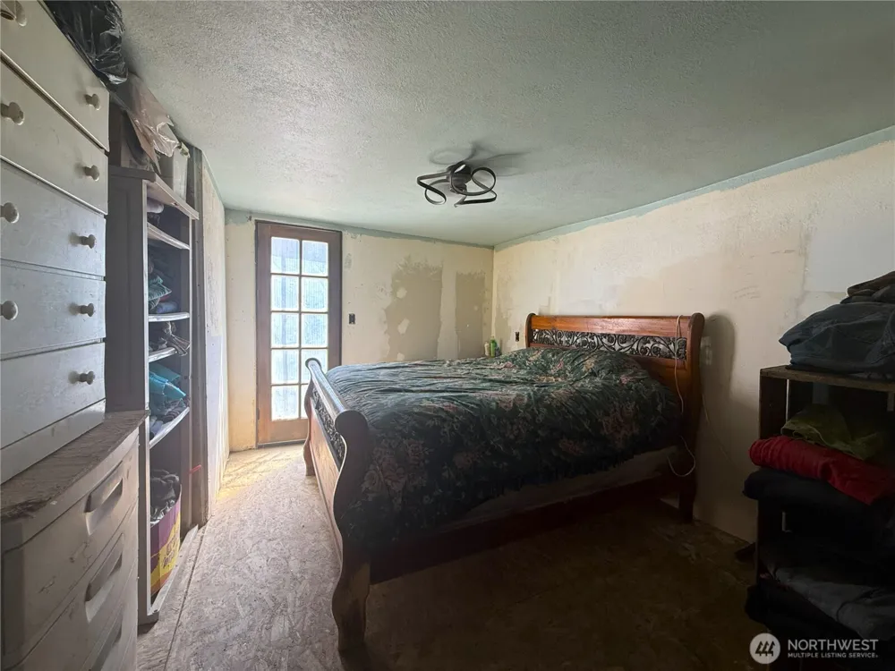 154 W Cougar Creek Road Wauconda, WA 98859