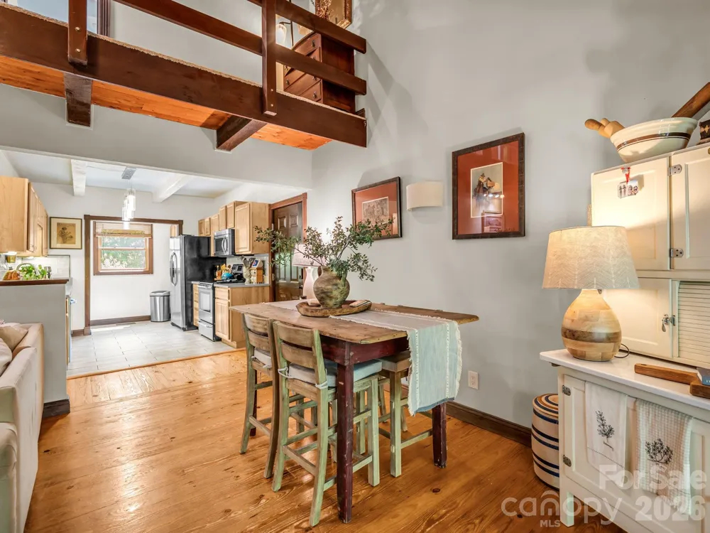 2760 Ugugu Drive Brevard, NC 28712