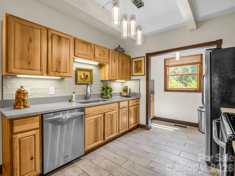 2760 Ugugu Drive Brevard, NC 28712