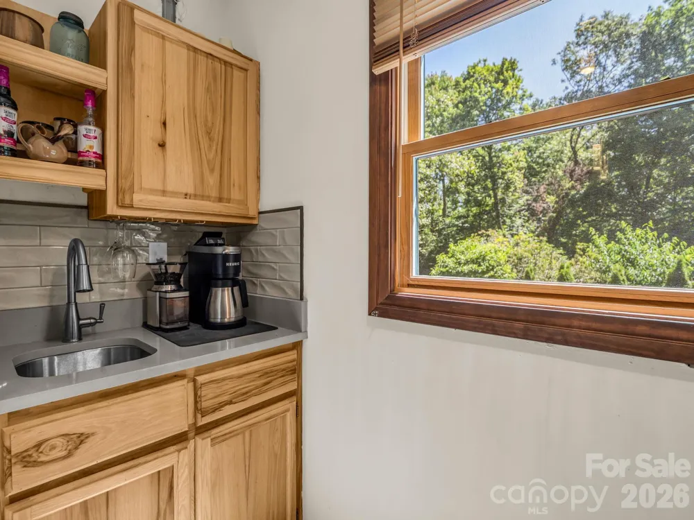 2760 Ugugu Drive Brevard, NC 28712