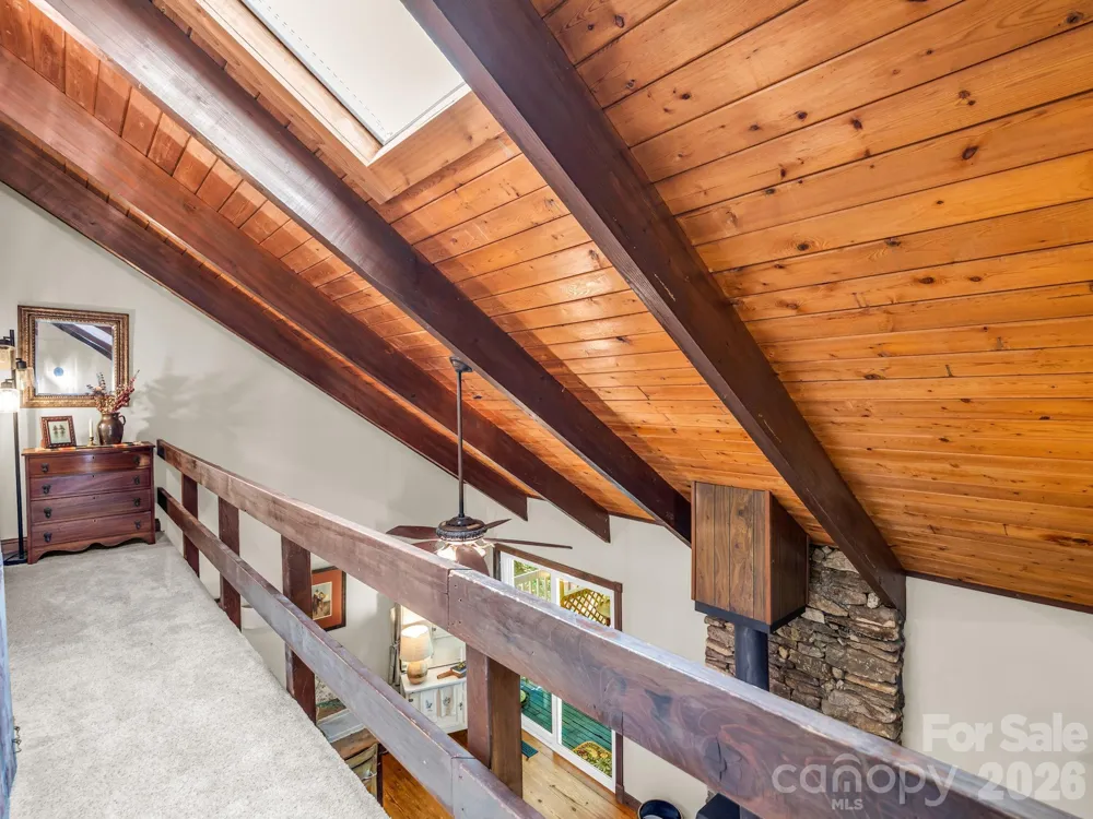 2760 Ugugu Drive Brevard, NC 28712