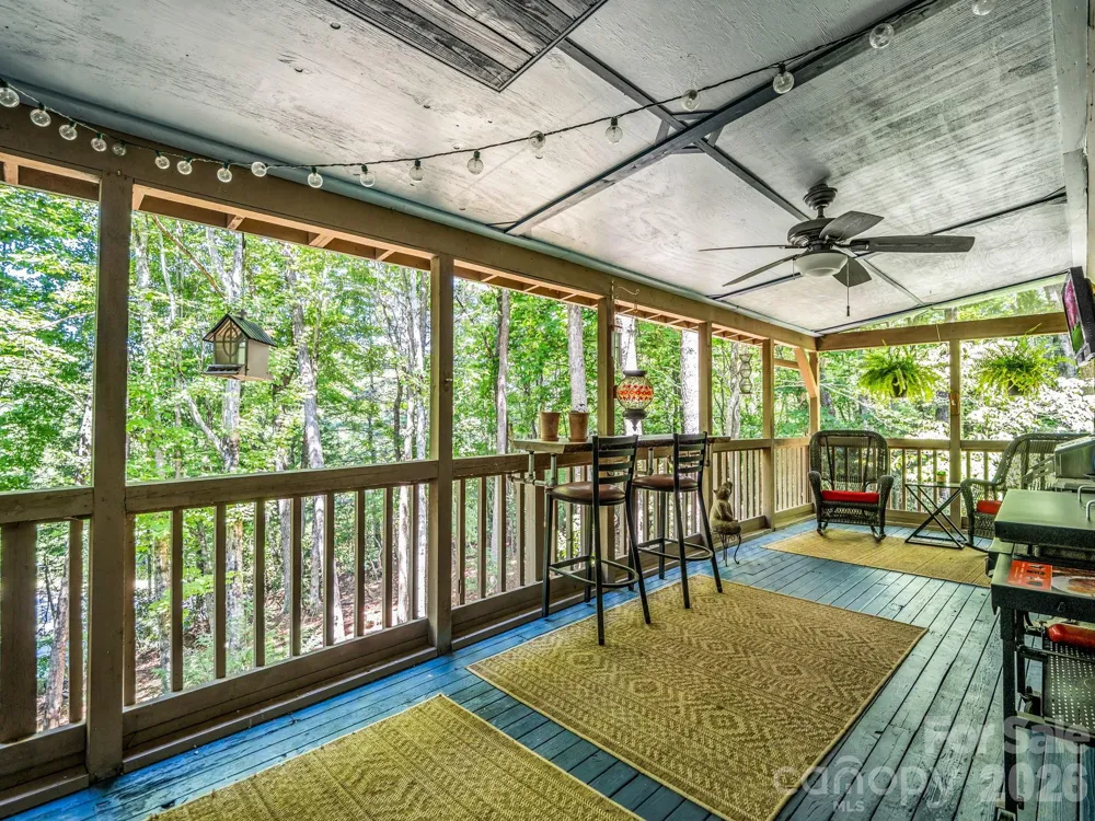 2760 Ugugu Drive Brevard, NC 28712