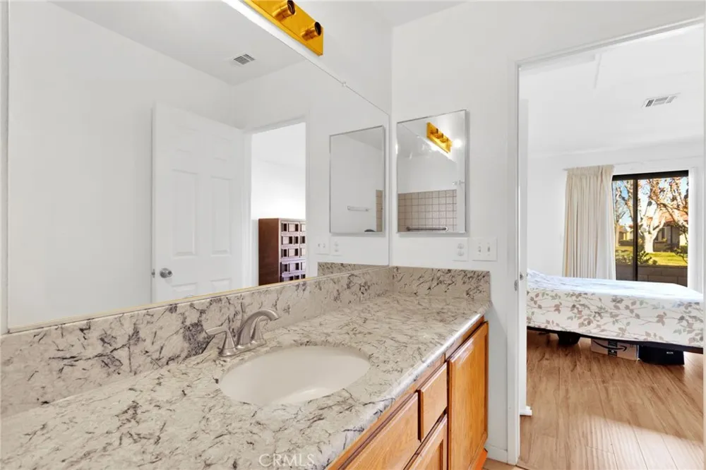 19228 Cottonwood Drive Apple Valley, CA 92308
