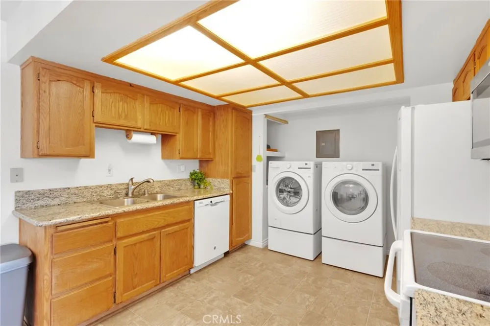 19228 Cottonwood Drive Apple Valley, CA 92308
