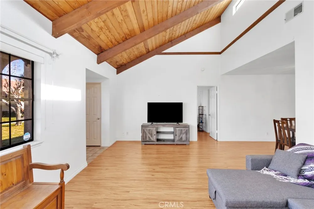 19228 Cottonwood Drive Apple Valley, CA 92308
