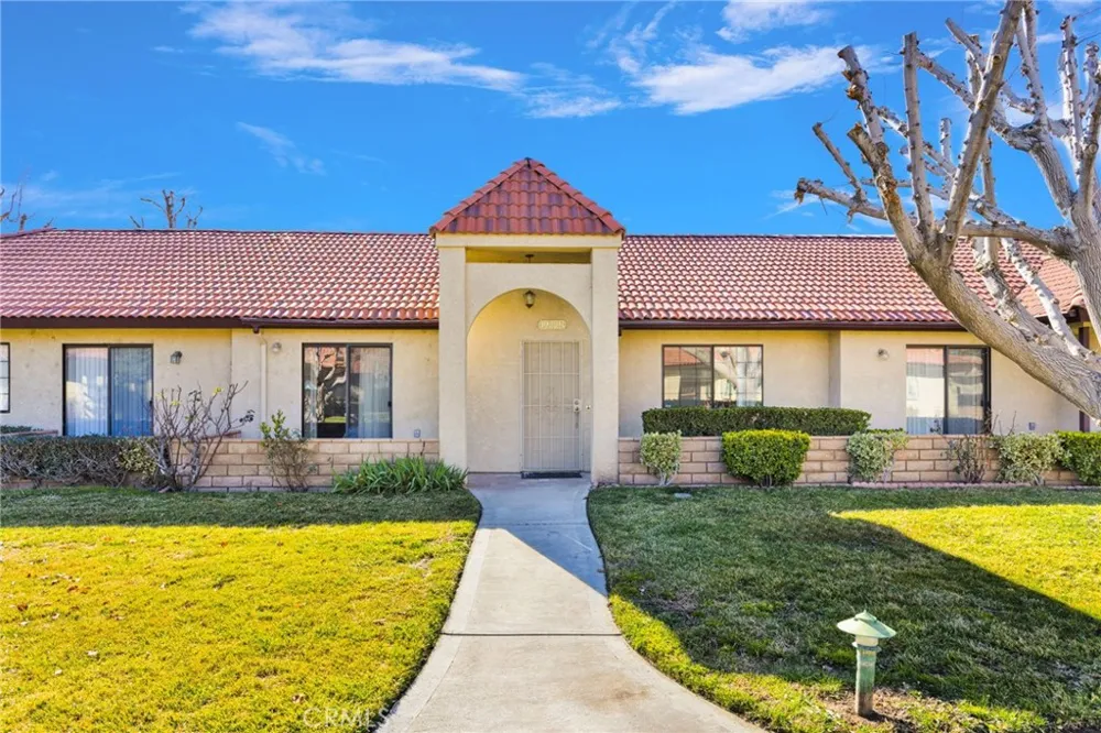19228 Cottonwood Drive Apple Valley, CA 92308