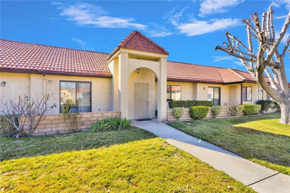 19228 Cottonwood Drive Apple Valley, CA 92308