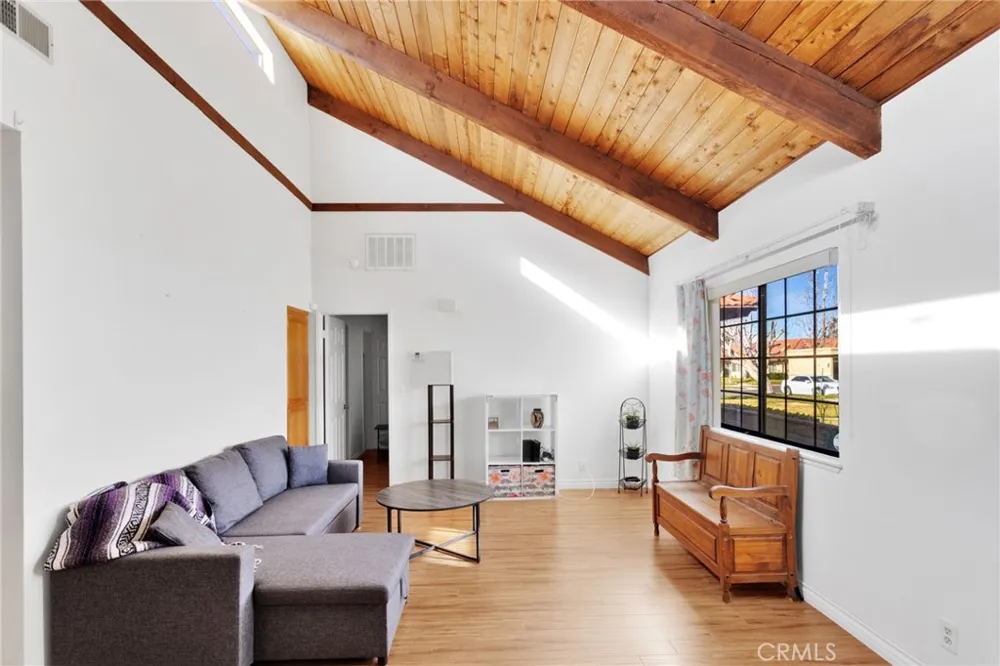 19228 Cottonwood Drive Apple Valley, CA 92308