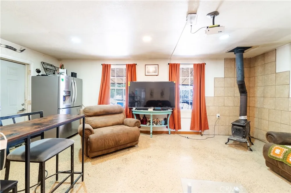 3576 Whispering Pines Phelan, CA 92371