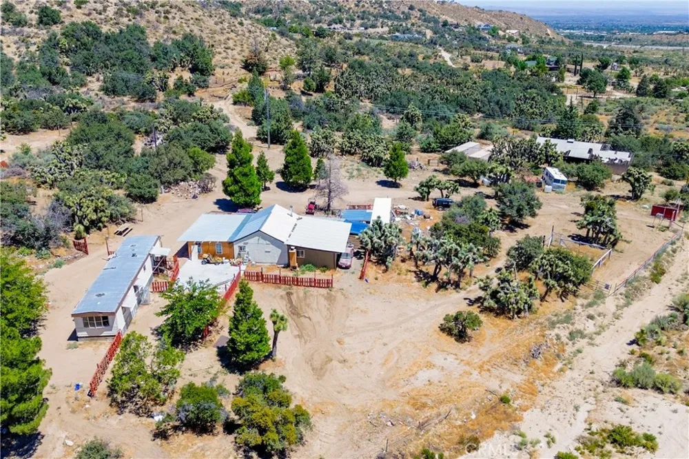 3576 Whispering Pines Phelan, CA 92371