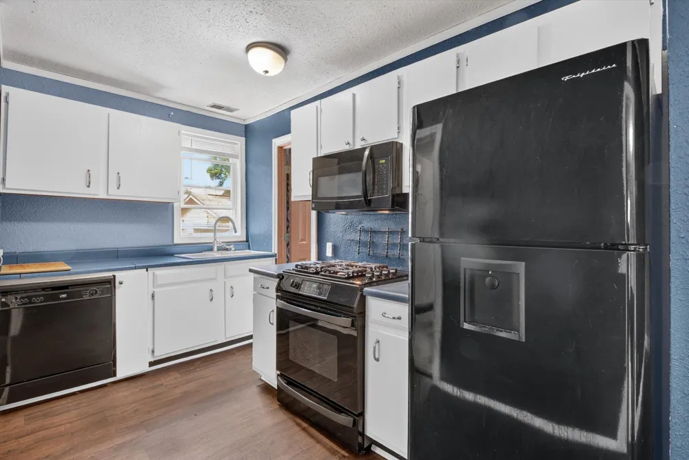 1035 Fairview Avenue Alma City, MI 48801