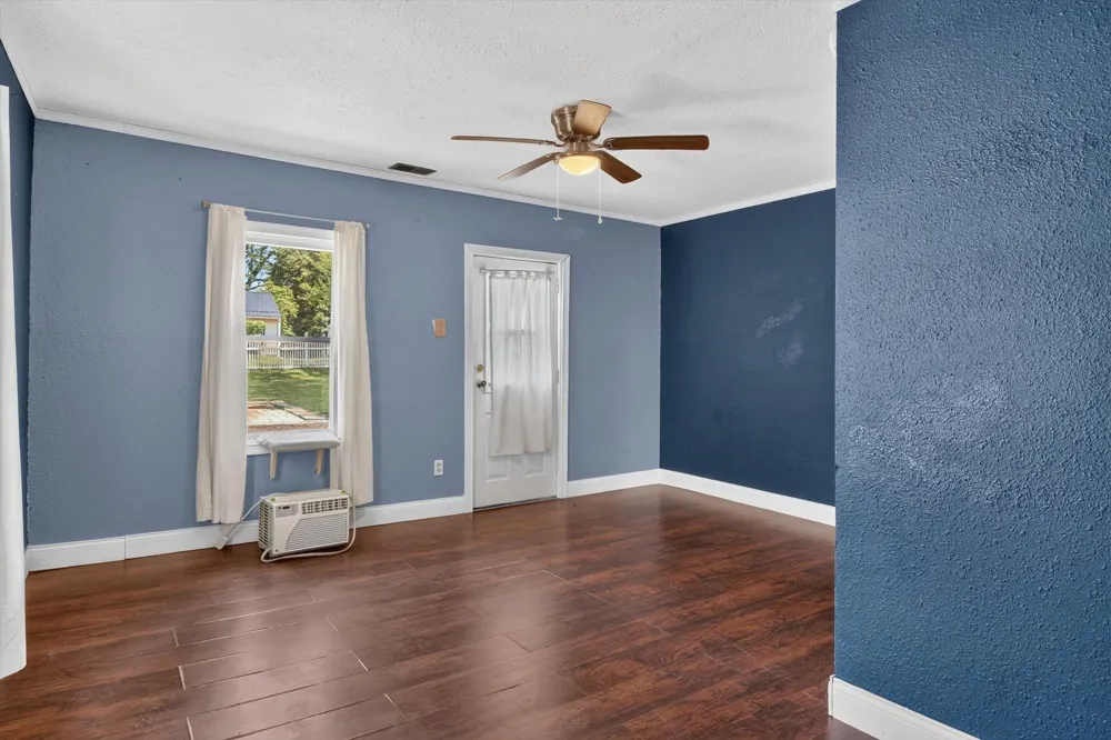 1035 Fairview Avenue Alma City, MI 48801