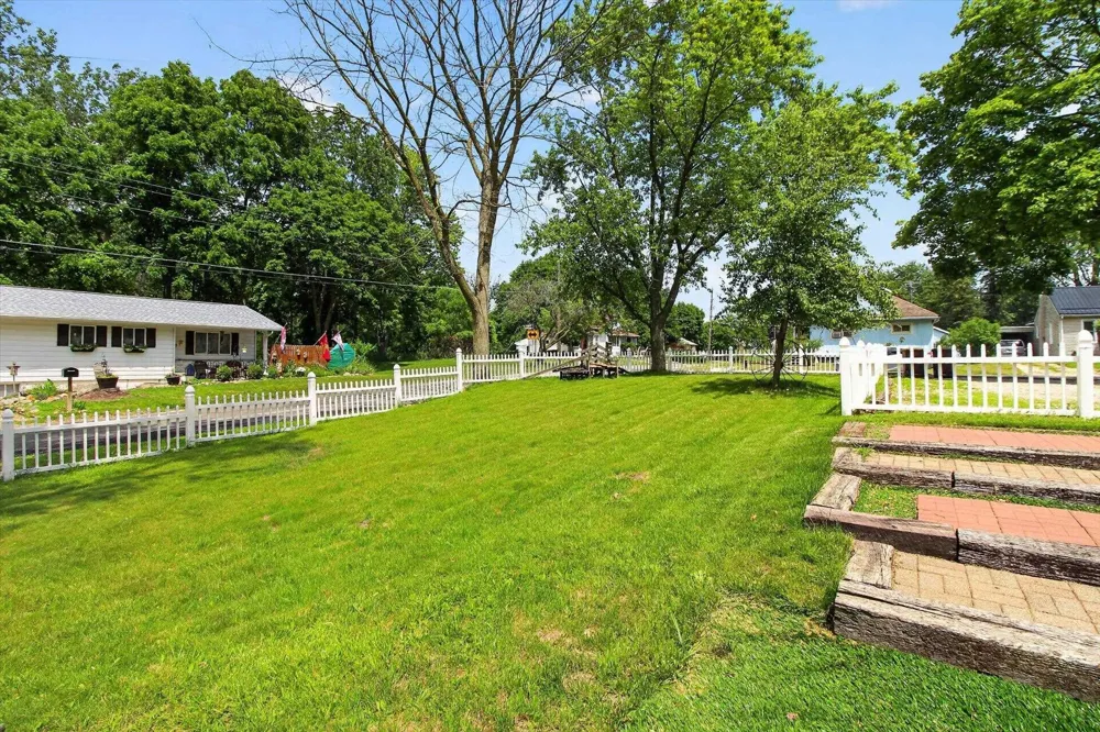 1035 Fairview Avenue Alma City, MI 48801