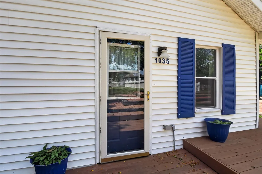 1035 Fairview Avenue Alma City, MI 48801