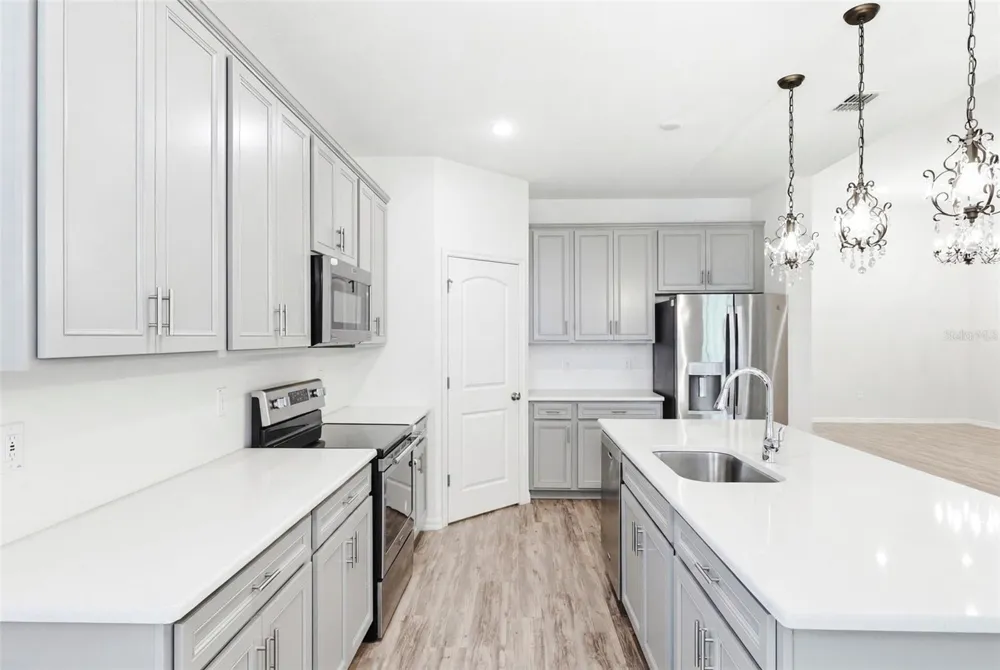 242 HERITAGE STREET SW Palm Bay, FL 32908